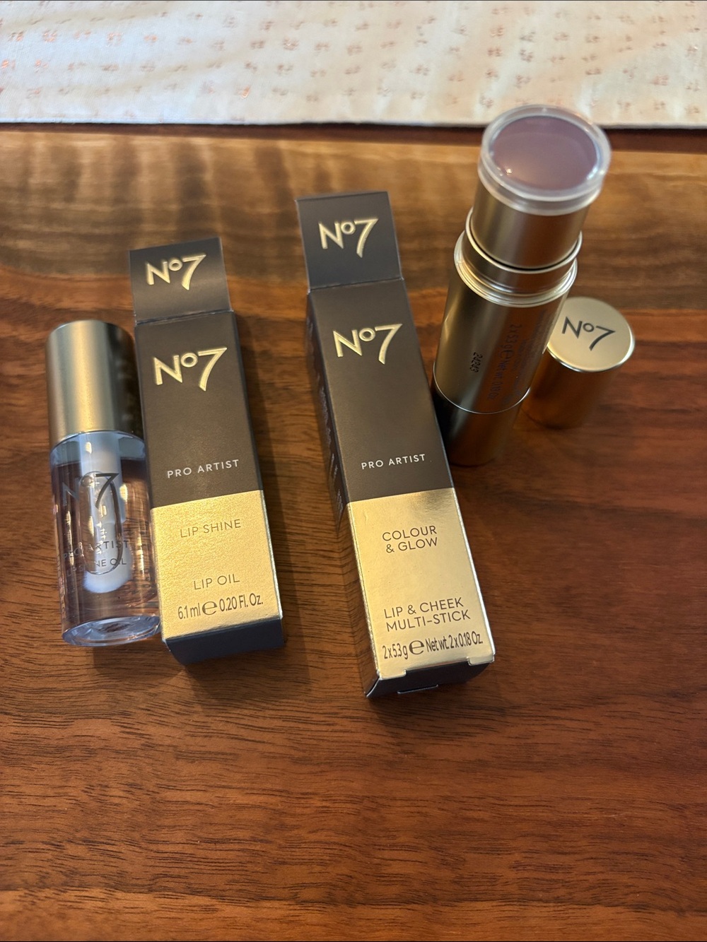 NWT Sealed No7 Pro Artist Bundle - Lip Shine (clear) & Color & Glow (Soft Berry)
